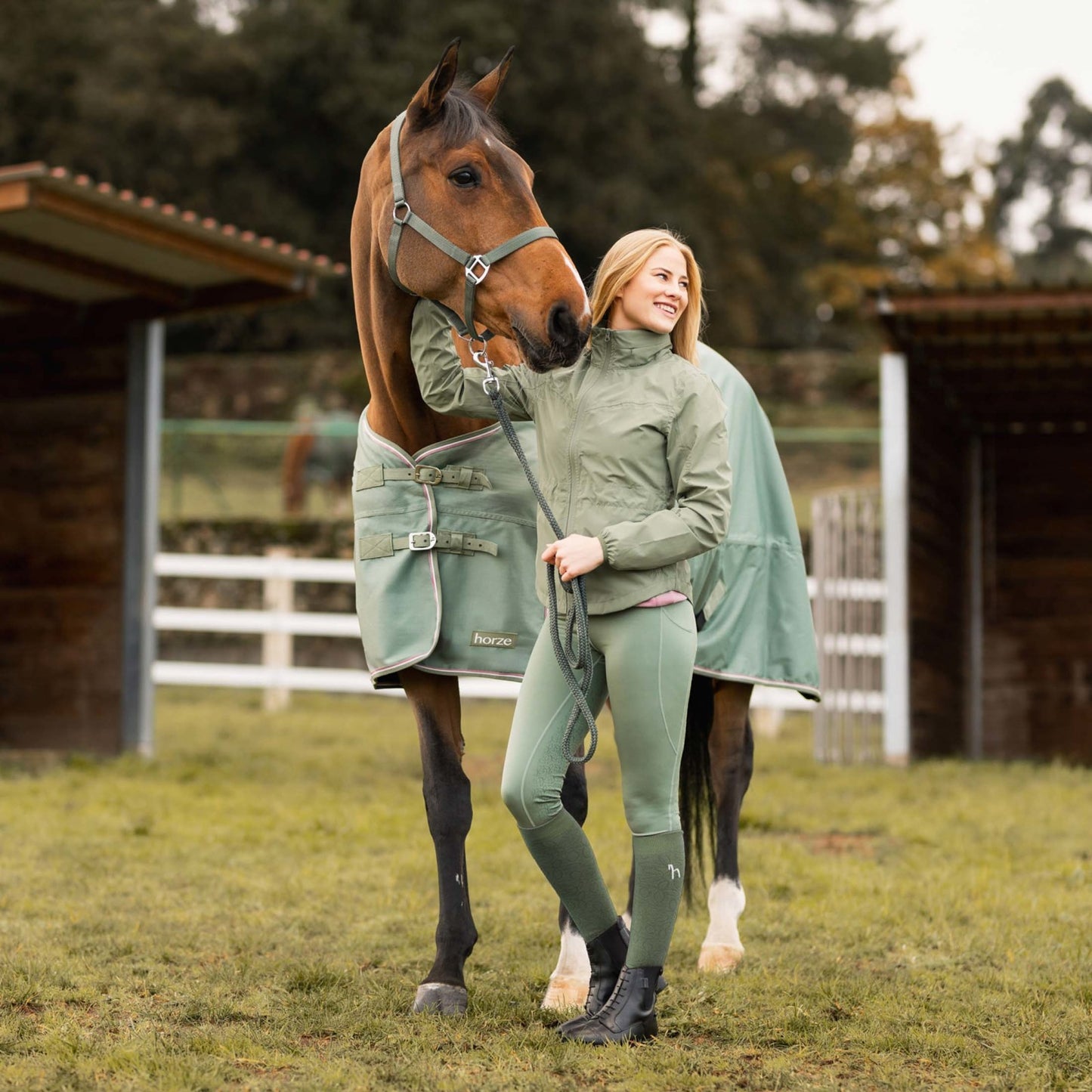 Horze Fiora Womens Light Weight Waterproof Jacket