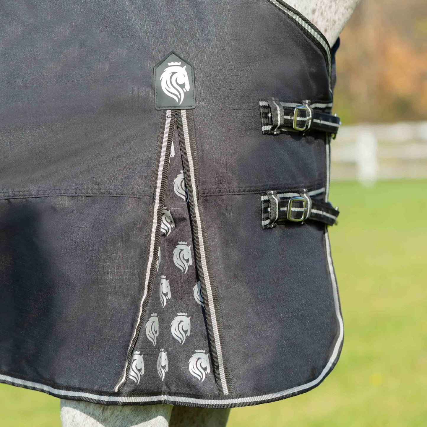 Equinavia Norse Turnout Blanket 100g, Black